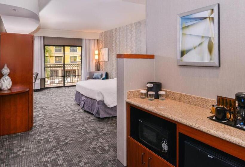 غرفة قياسية سرير كينج, Courtyard By Marriott San Luis Obispo