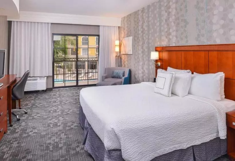 اتاق استاندارد با تخت بزرگ, Courtyard By Marriott San Luis Obispo