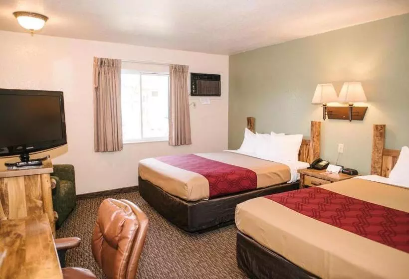 身障者適用スタンダードルーム, Econo Lodge, Downtown Custer Near Custer State Park And Mt Rushmore