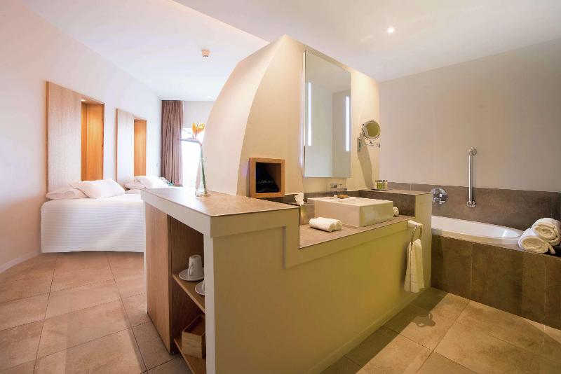 标准间, Higueron Hotel Malaga, Curio Collection By Hilton