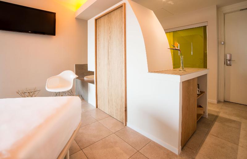 带海景的标准房, Higueron Hotel Malaga, Curio Collection By Hilton