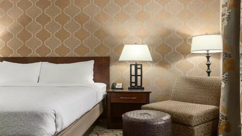 デラックスルーム, Holiday Inn Hotel & Suites Gateway, An Ihg