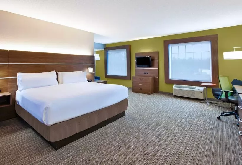 スイート, Holiday Inn Express Hotel & Suites Manchester Conference Center, An Ihg