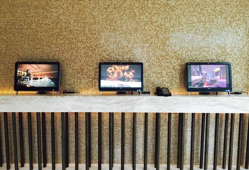 חדר סטנדרט, Lit Bangkok