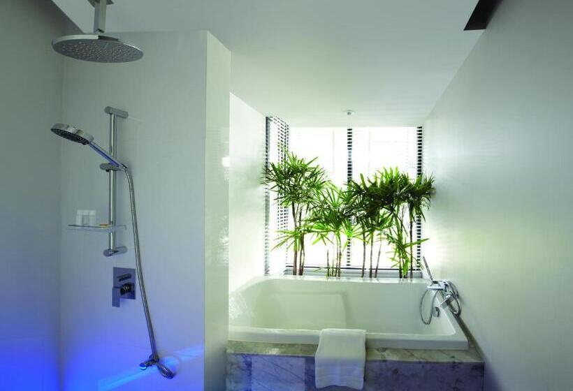 חדר סטנדרט, Lit Bangkok