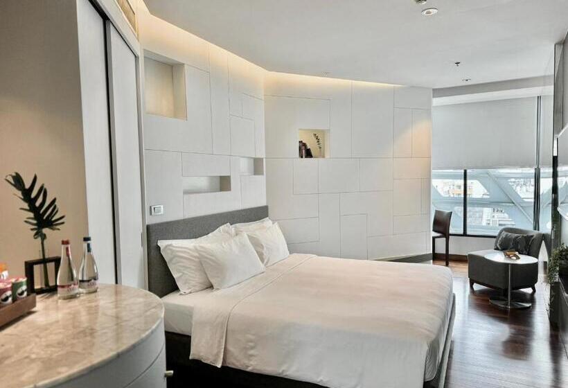 חדר סטנדרט, Lit Bangkok