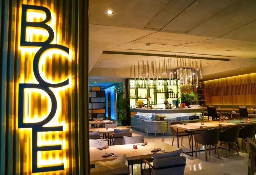 سوییت, Lit Bangkok