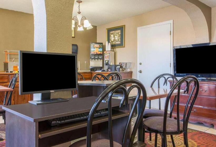 غرفة قياسية سرير كينج, Super 8 By Wyndham Antioch/nashville South East