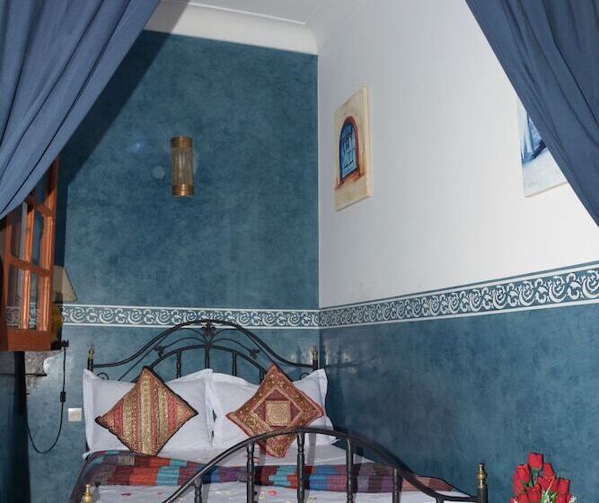 اتاق اکونومی, Riad Assalam