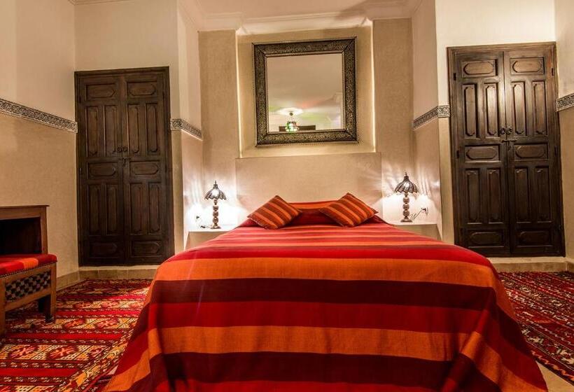 سوییت سوپریور, Riad Elnoujoum