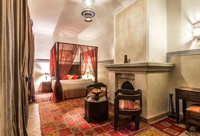 سوییت لوکس, Riad Elnoujoum