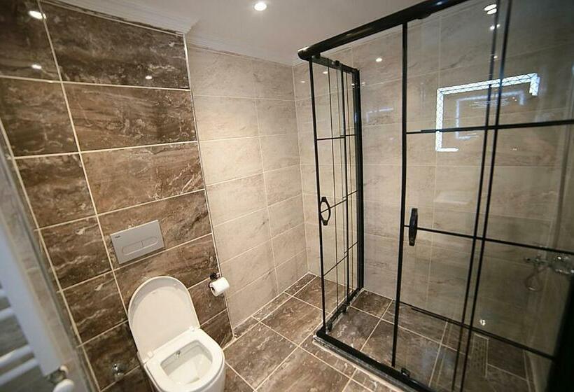 سوییت لوکس, Flower City Suits