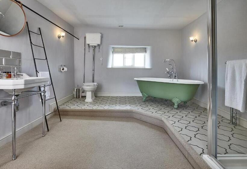 غرفة ديلوكس سرير كينج, The George Inn