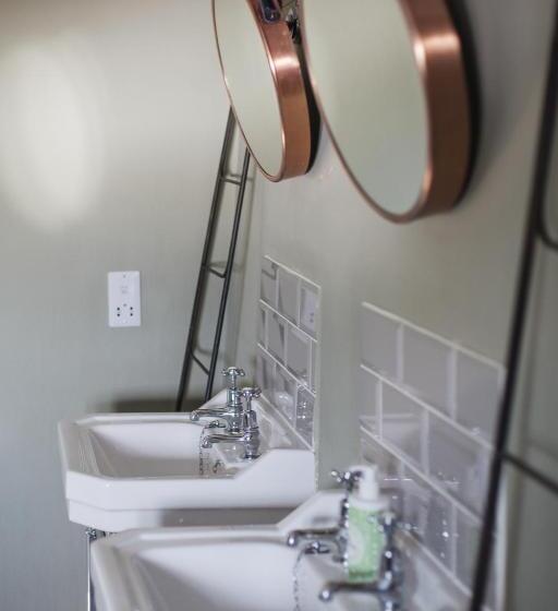 غرفة ديلوكس سرير كينج, The George Inn