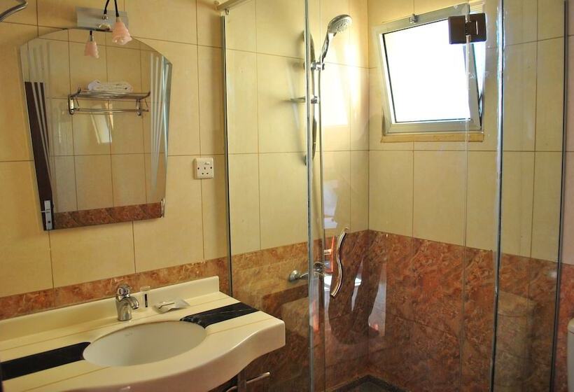 اتاق استاندارد سه نفره, Al Qidra Hotel & Suites Aqaba