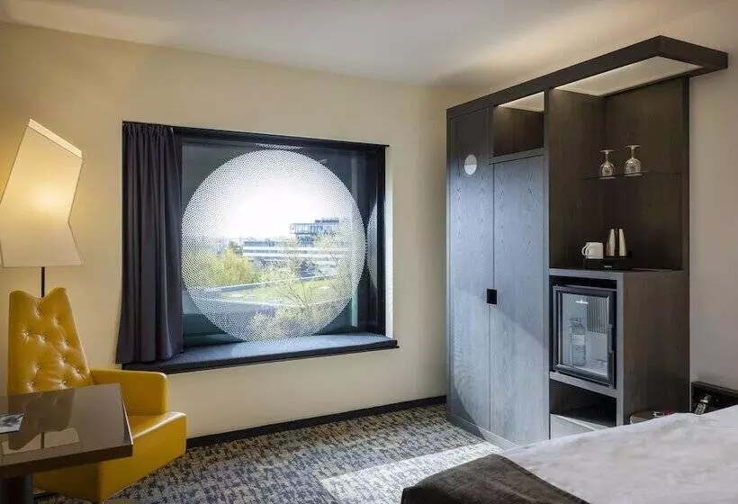 Superior-huone, Arcotel Onyx Hamburg