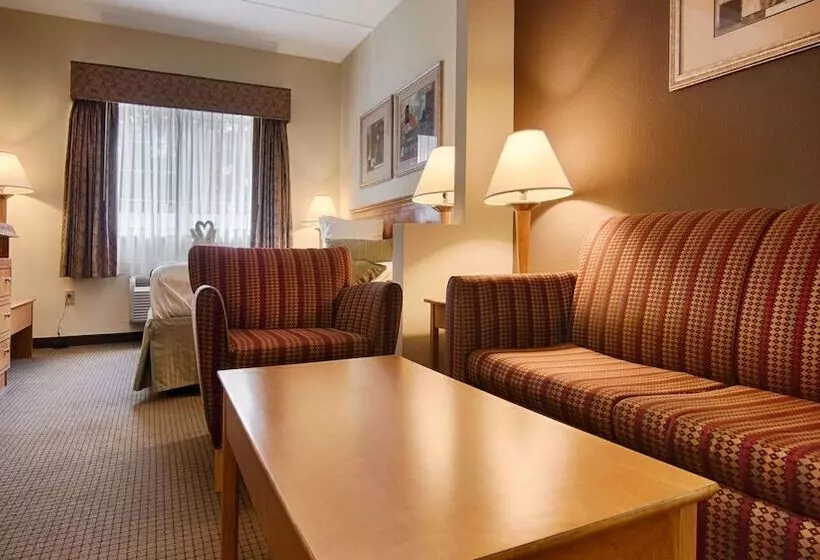 スイート, Best Western Plus Newport News