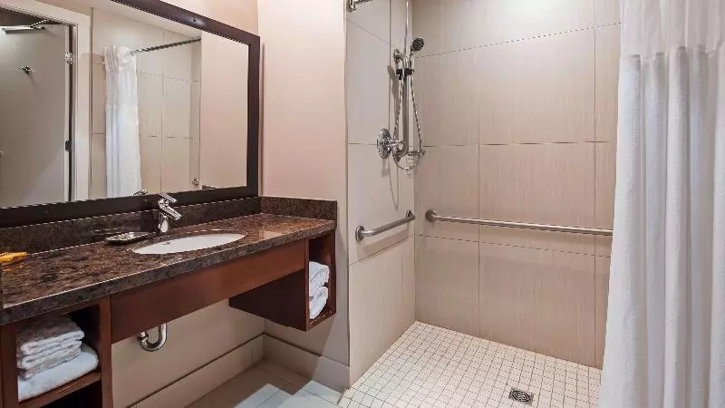 身障者適用スイートルーム, Best Western Plus Revelstoke