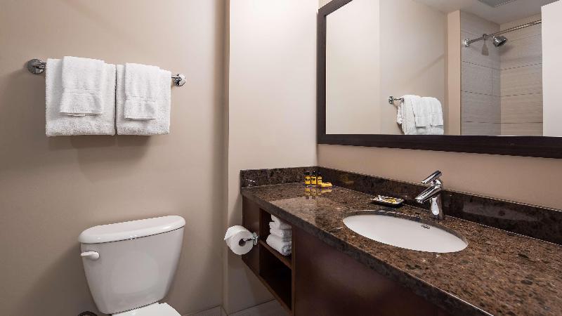 جناح لذوى الاحتياجات الخاصة, Best Western Plus Revelstoke