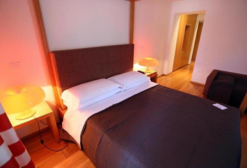 חדר סטנדרט לארבעה, Country Hotel Le Querce