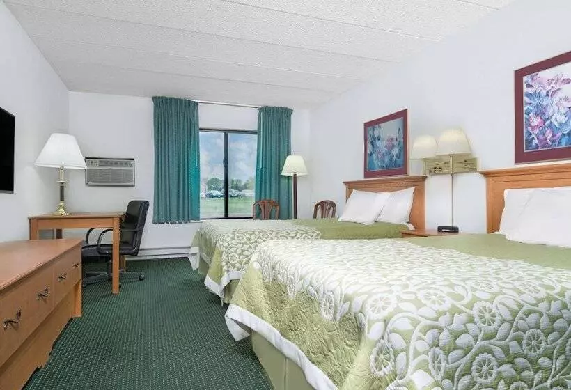 ２ダブルベッドのスタンダードルーム, Days Inn By Wyndham St Cloud
