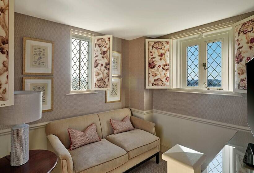 Классический Номер, Ellenborough Park
