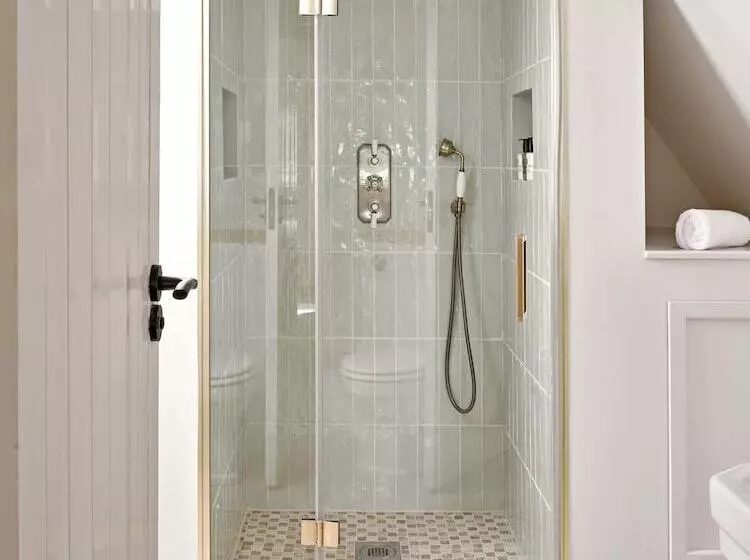 اتاق استاندارد, Ellenborough Park