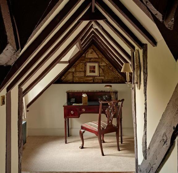 Suite, Ellenborough Park