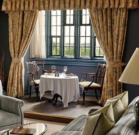 Люкс, Ellenborough Park