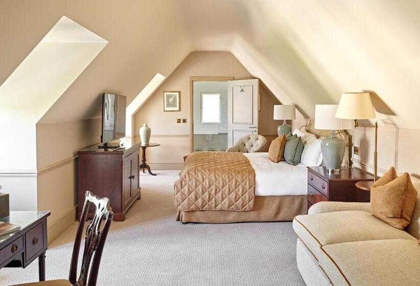 Полулюкс, Ellenborough Park