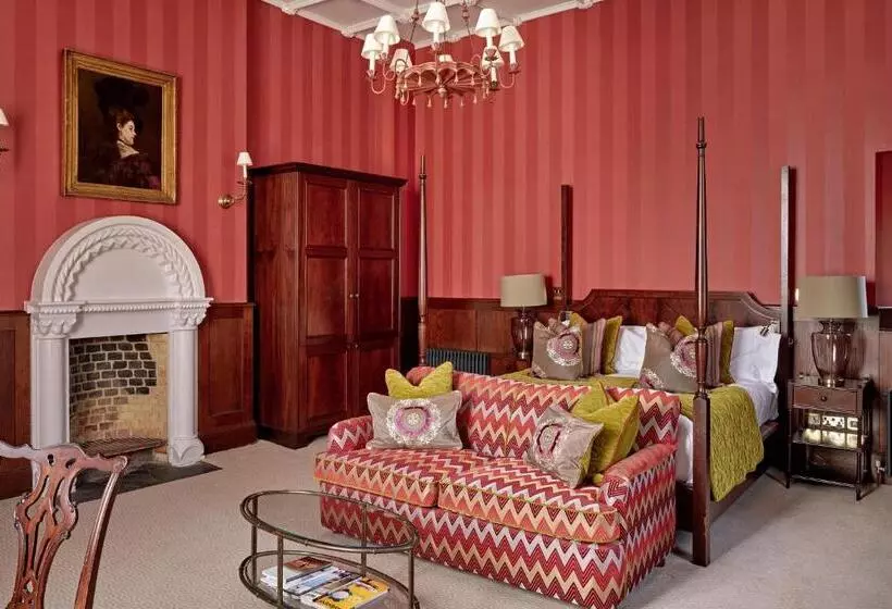 سوییت جونیور, Ellenborough Park