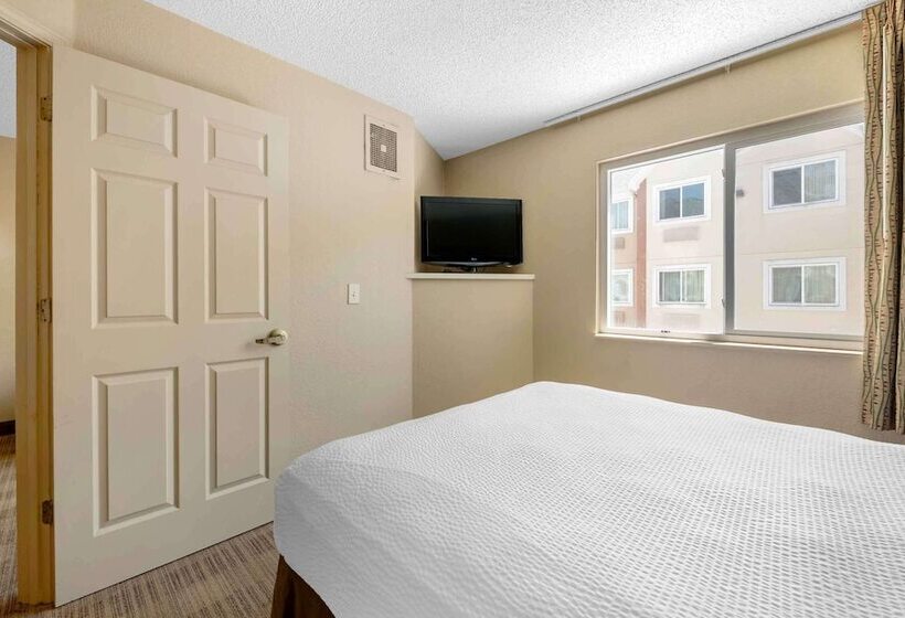 סוויטה, Extended Stay America Suites Cincinnati Blue Ash Reed Hartman