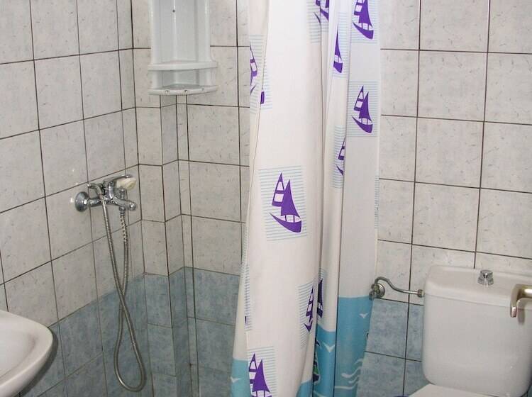 استودیوی استاندارد, Helena