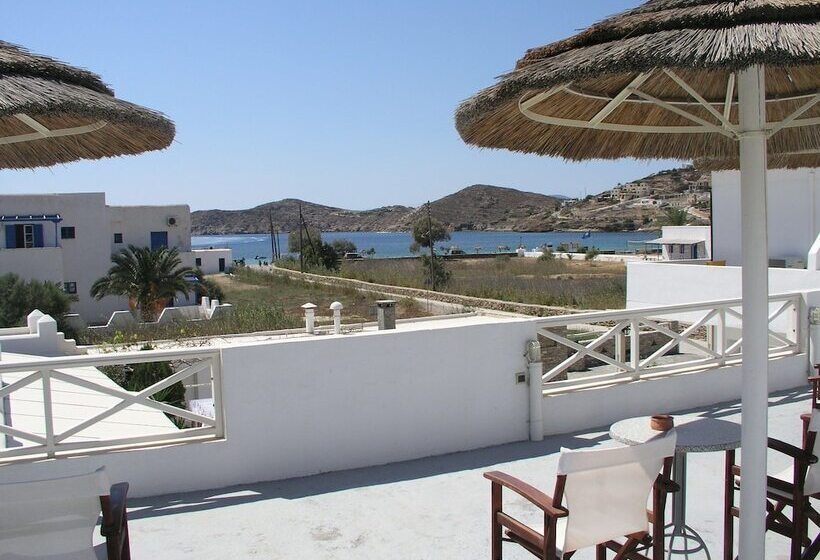 اتاق استاندارد یک نفره, Helena