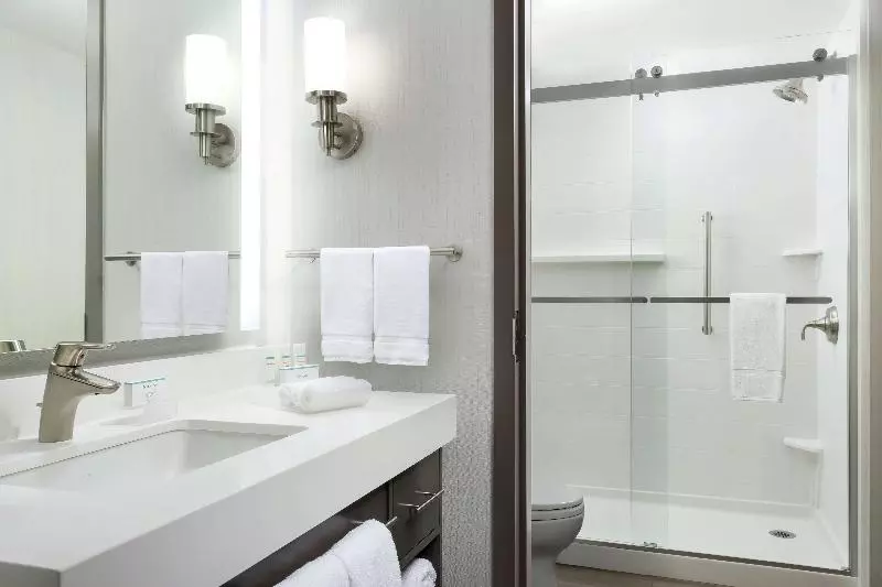سوئیت با تخت بزرگ, Holiday Inn Reynosa Industrial Poniente, An Ihg