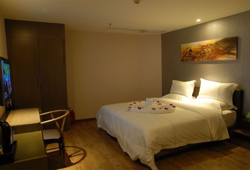 디럭스 룸, Insail Hotels