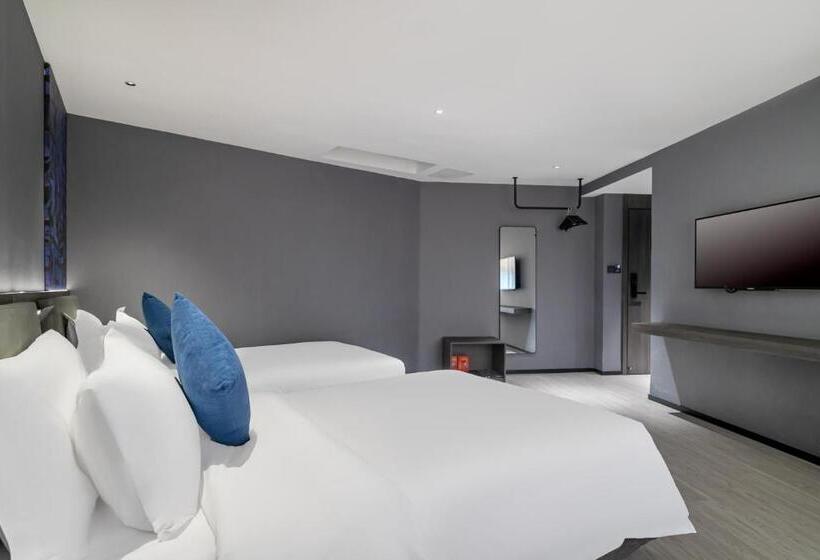 디럭스 룸, Insail Hotels