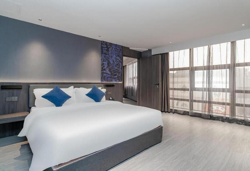 디럭스 스위트, Insail Hotels