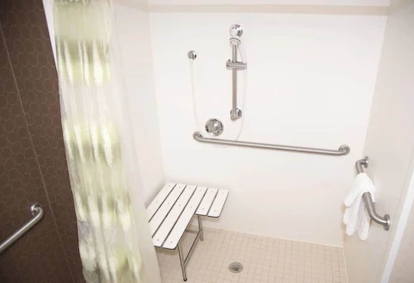 Люкс Адаптированный для Инвалидов, Springhill Suites By Marriott Wichita East At Plazzio