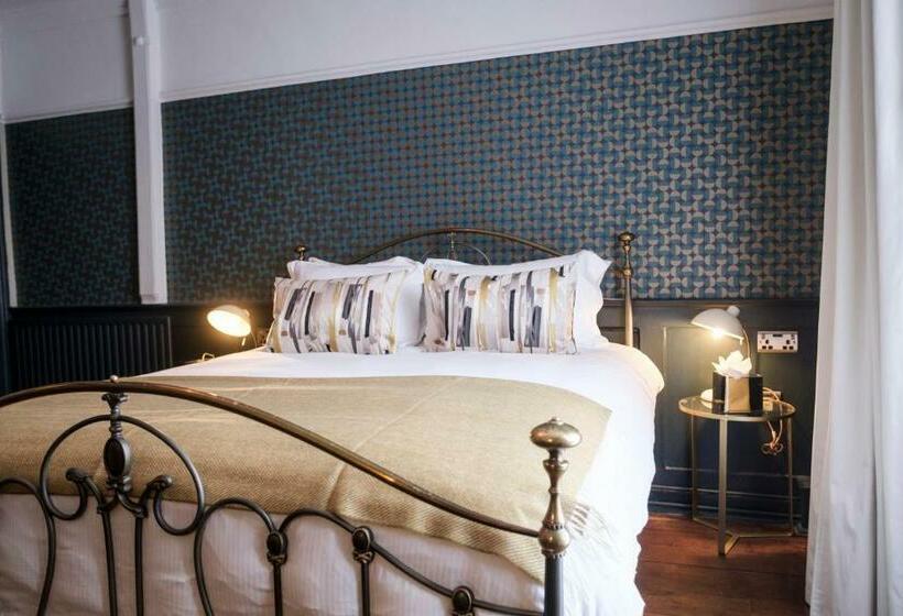 غرفة ديلوكس سرير كينج, The Swan