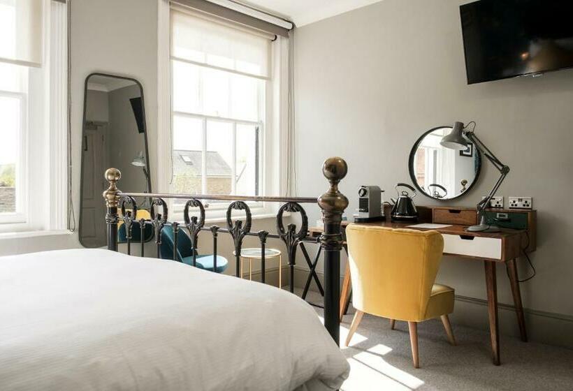 غرفة ديلوكس سرير كينج, The Swan