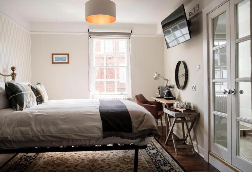 غرفة ديلوكس سرير كينج, The Swan