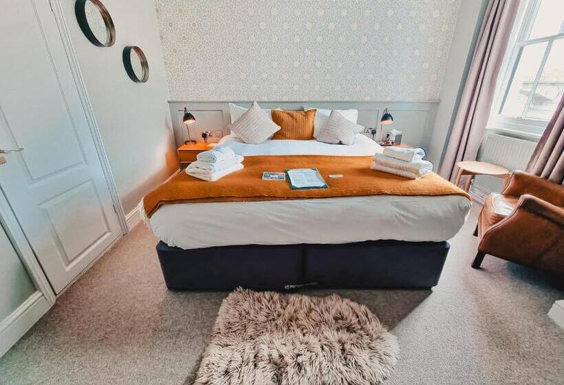 غرفة ديلوكس سرير كينج, The Swan