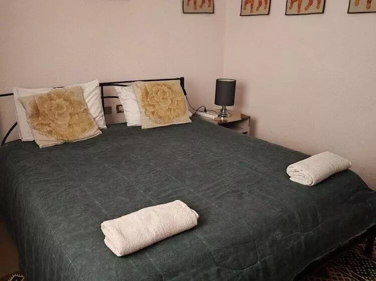 اتاق استاندارد, Rocky Mountain Hotel