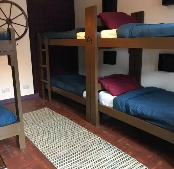 Bed in Shared Room with Shared Bathroom, Loch Ness Backpackers Lodge