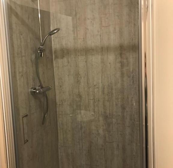 غرفة قياسية رباعية, Loch Ness Backpackers Lodge