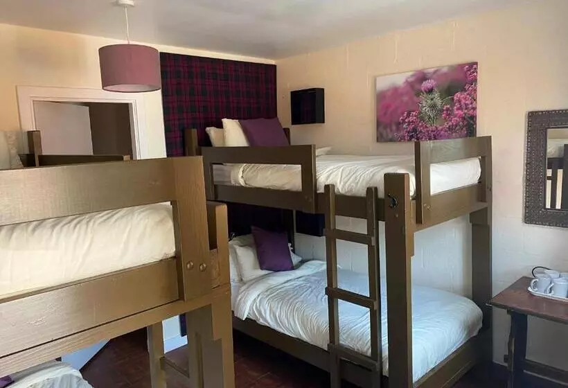 Standard Neljän Hengen Huone, Loch Ness Backpackers Lodge
