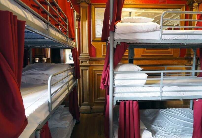 공용 욕실 구비 공동 객실 내의 침대, St Christopher S Edinburgh Original