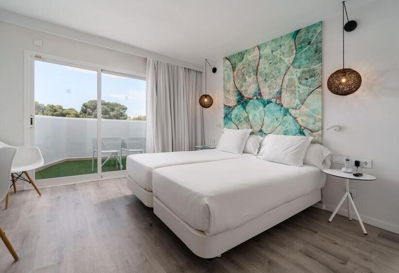 اتاق استاندارد با چشم‌انداز استخر, Aluasoul Mallorca Resort  Adults Only