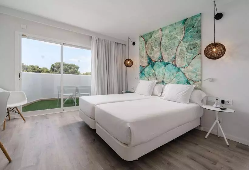 اتاق استاندارد با چشم‌انداز استخر, Aluasoul Mallorca Resort  Adults Only